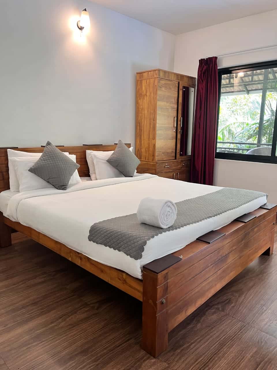 Pool View Deluxe Room - Bedroom